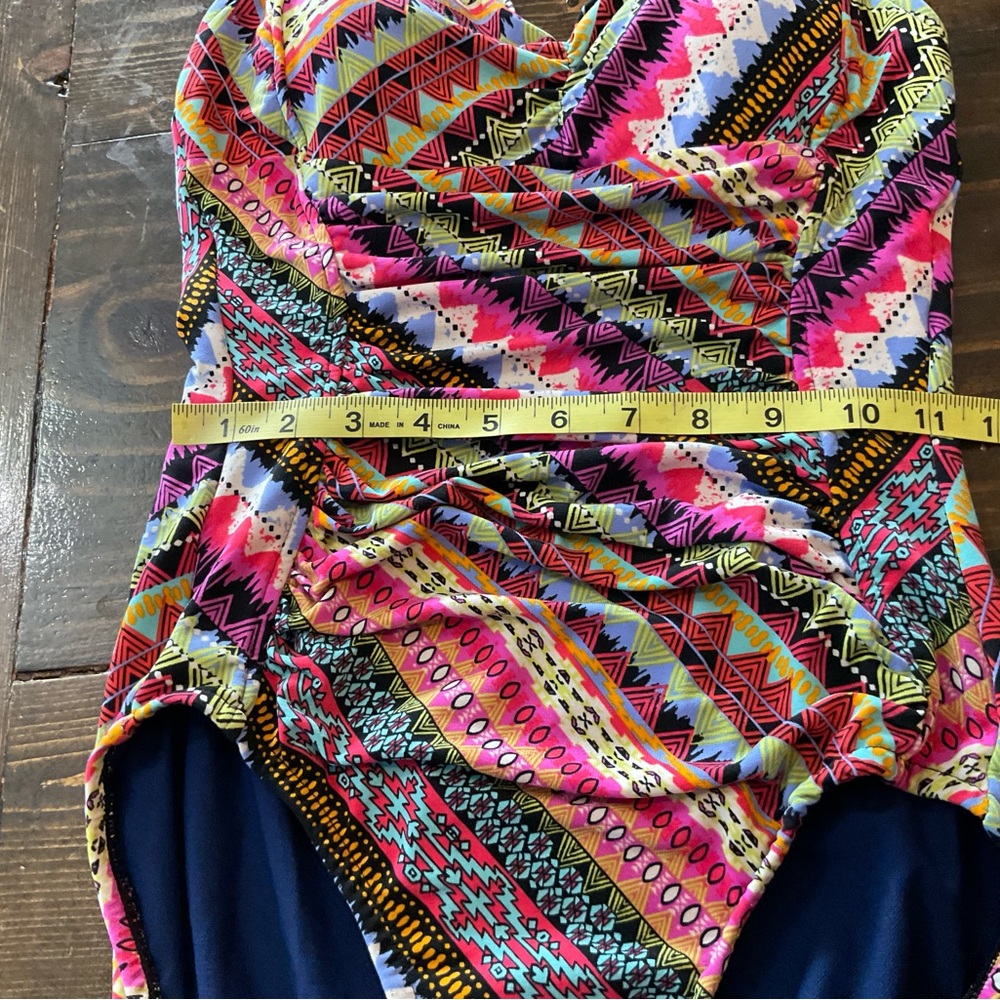 Colorful Patterned Swimsuit - Picture 7 of 11